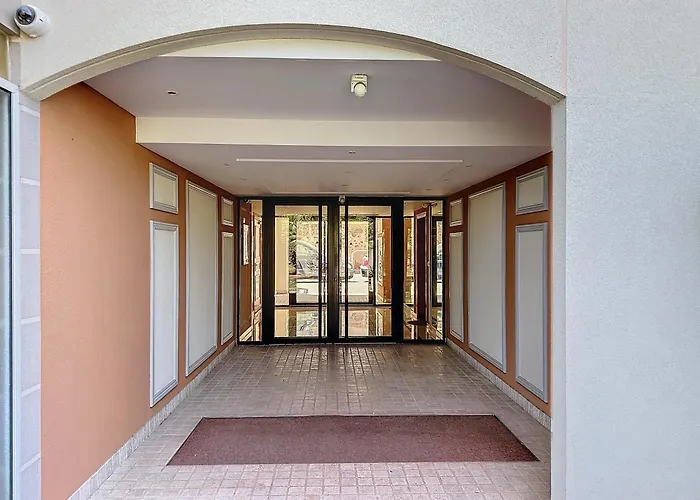 2 Bedroom With Pool 2 Bathrooms 339 * Cannes
