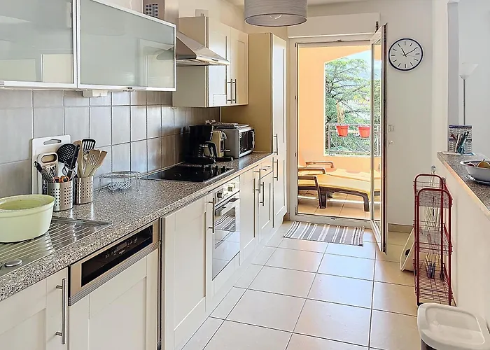 2 Bedroom With Pool 2 Bathrooms 339 * Cannes