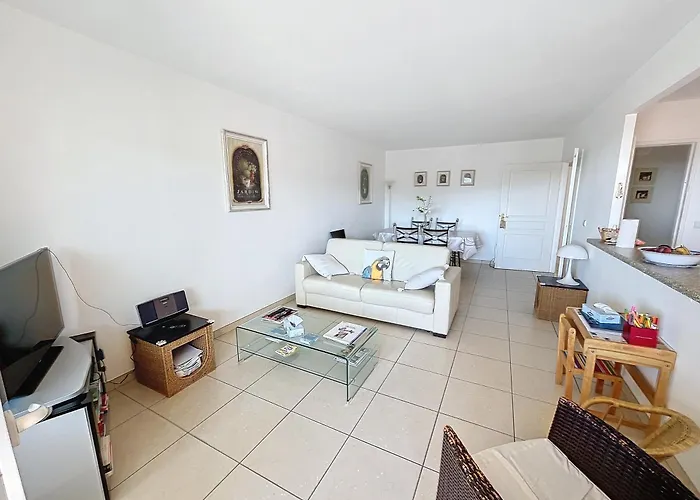 2 Bedroom With Pool 2 Bathrooms 339 * Cannes