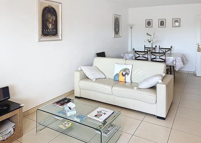 2 Bedroom With Pool 2 Bathrooms 339 *